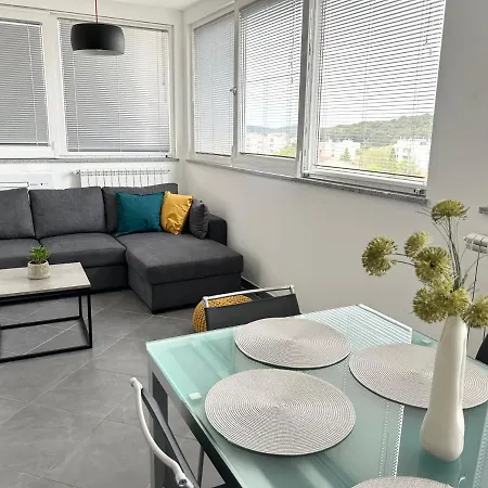 Flora Apartment
