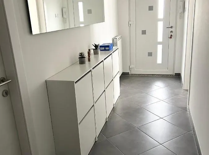 Flora Apartman Póla